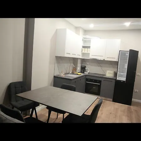 Δωμάτια σε οικογενειακή κατοικία Apartament Golem (Tirana)