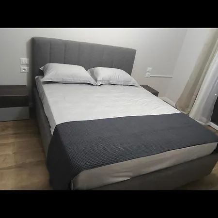 Δωμάτια σε οικογενειακή κατοικία Apartament